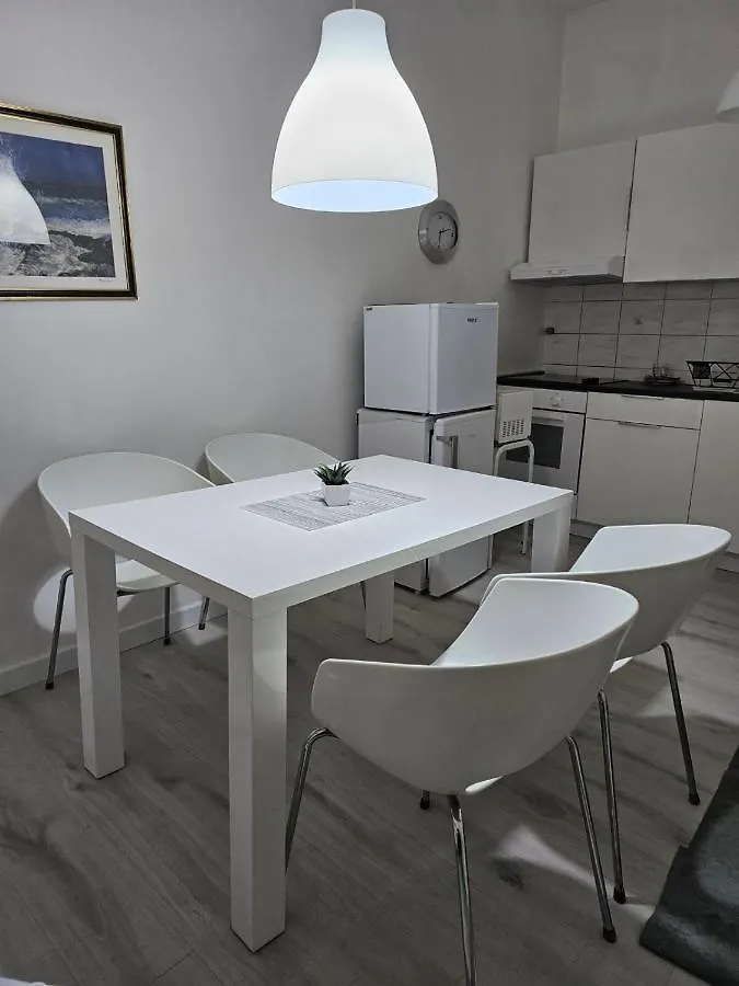 App Garibaldi Apartman Fiume