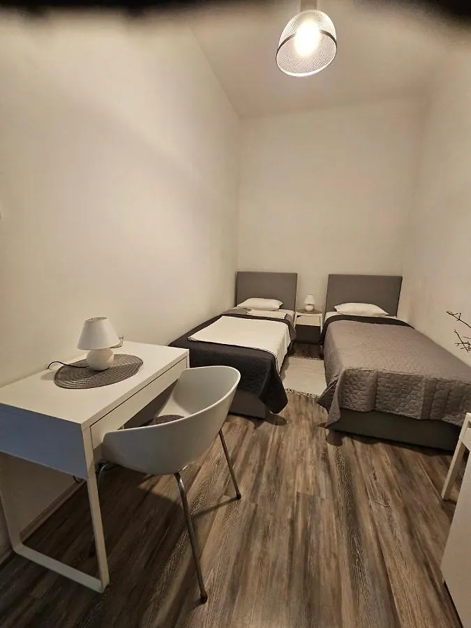 App Garibaldi Apartman Fiume