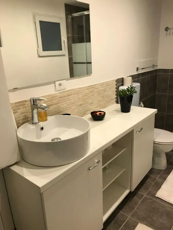 App Garibaldi Apartman Fiume 0*,